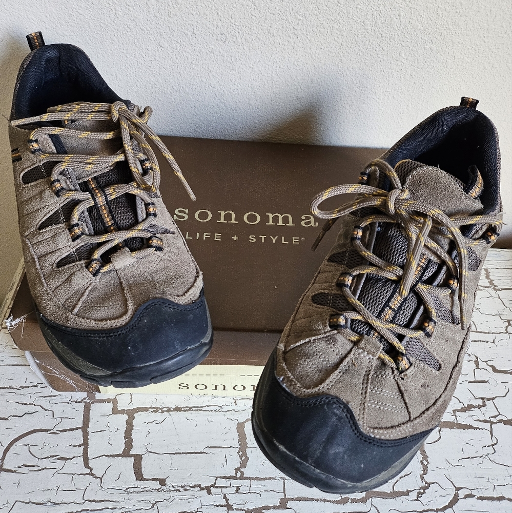 Sonoma 11 Leather Outdoor Shoes Very Good Condition